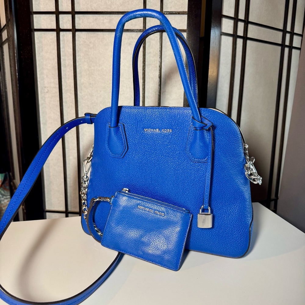 Michael Kors Blue Purchase and Wallet Bundle
